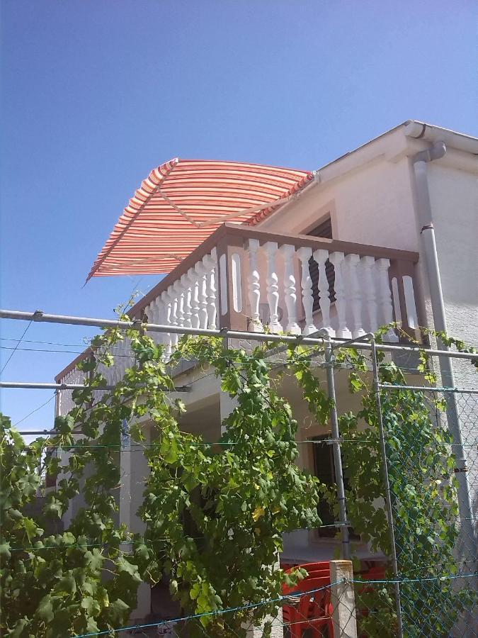 Apartman Borosa Vir Exterior foto