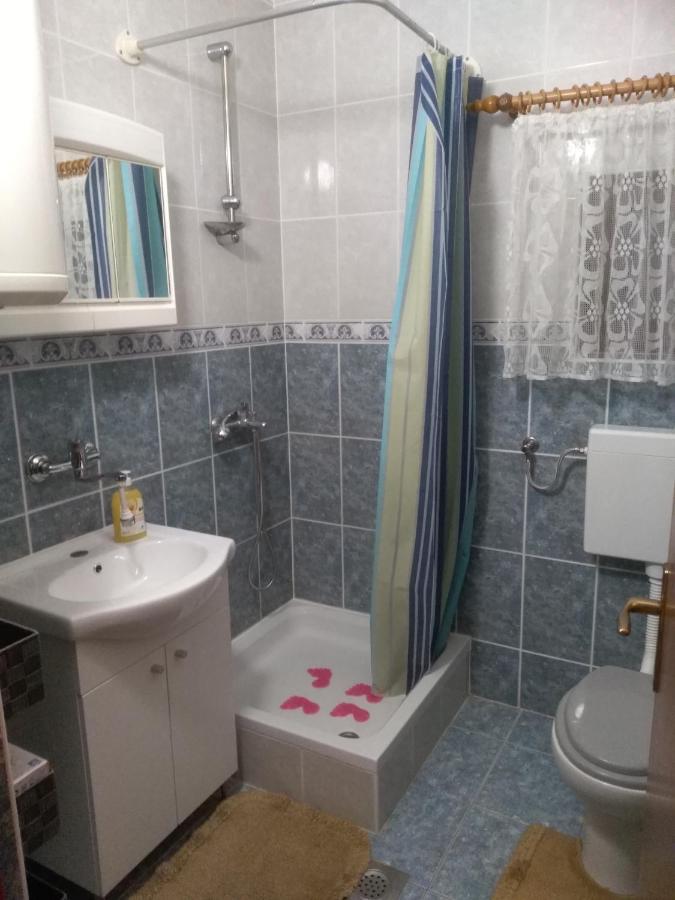 Apartman Borosa Vir Exterior foto